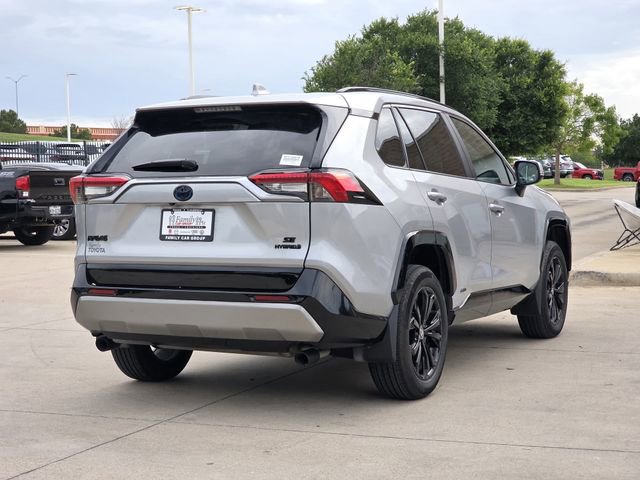 Used 2024 Toyota RAV4 SE w/ Convenience Package image 4