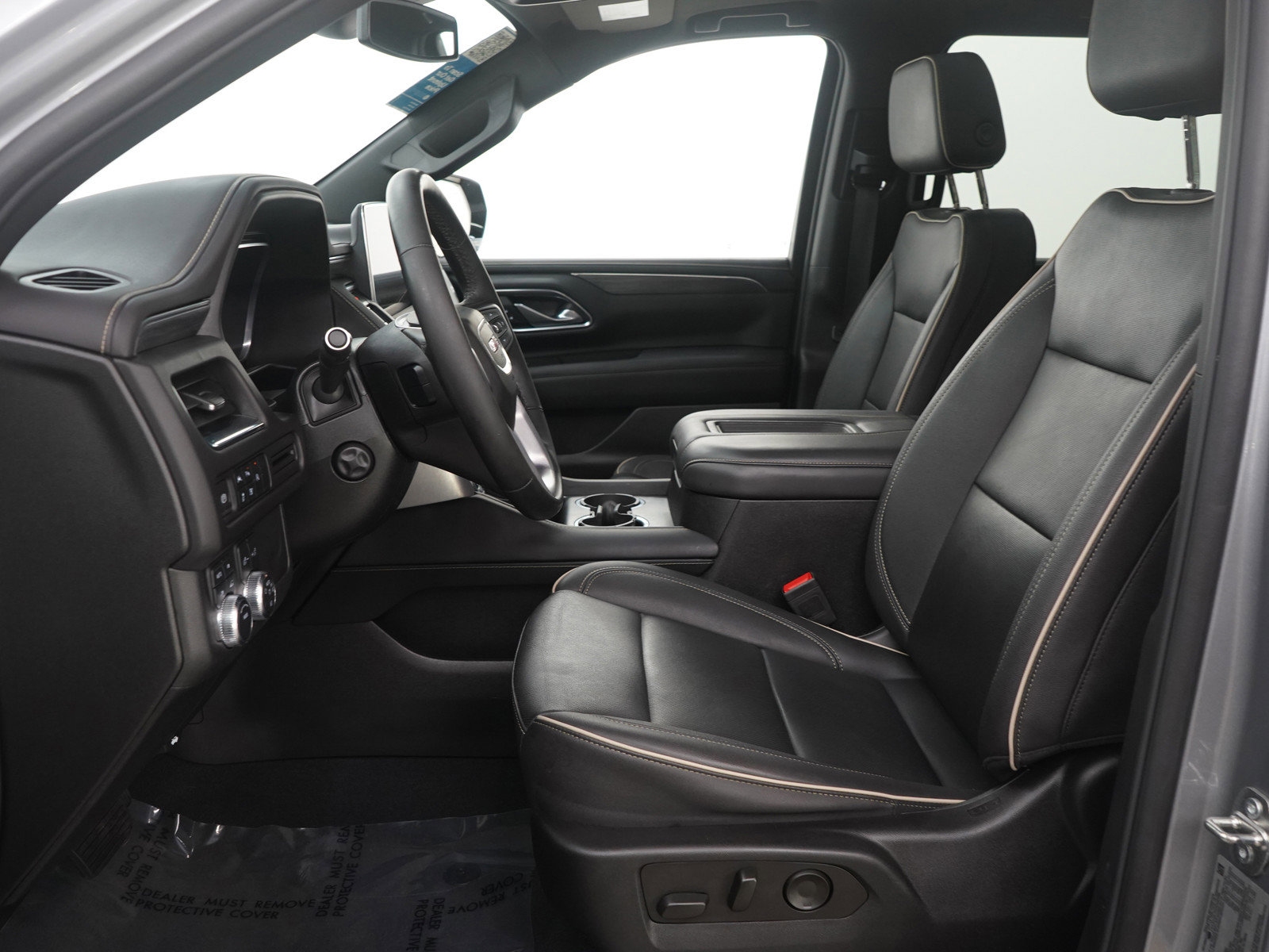 Used 2023 GMC Yukon XL SLT w/ SLT Premium Package image 18