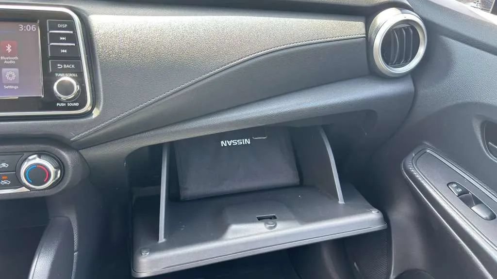 Used 2020 Nissan Versa S FWD image 18