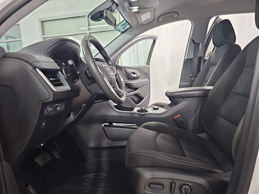 Certified 2024 GMC Terrain SLE w/ Driver Convenience Package FWD image 18