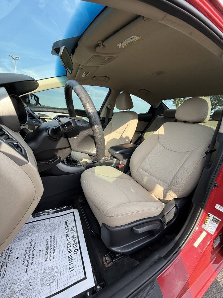Used 2016 Hyundai Elantra SE FWD image 12