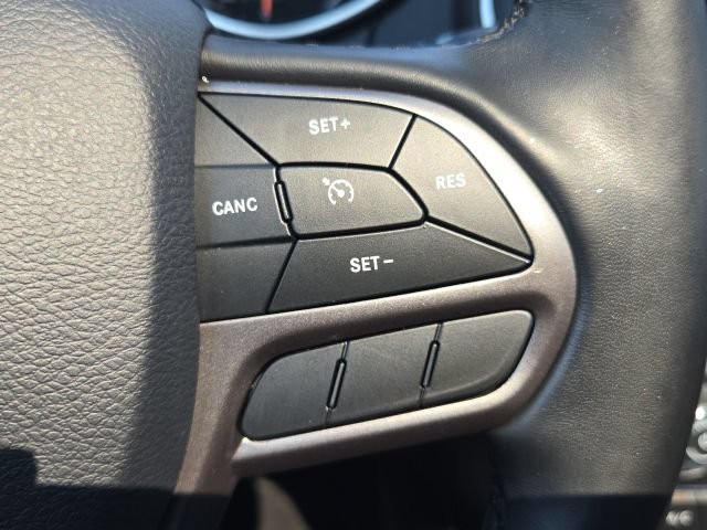 Used 2021 Jeep Cherokee Latitude Lux w/ Sun & Sound Group AWD/4WD image 15