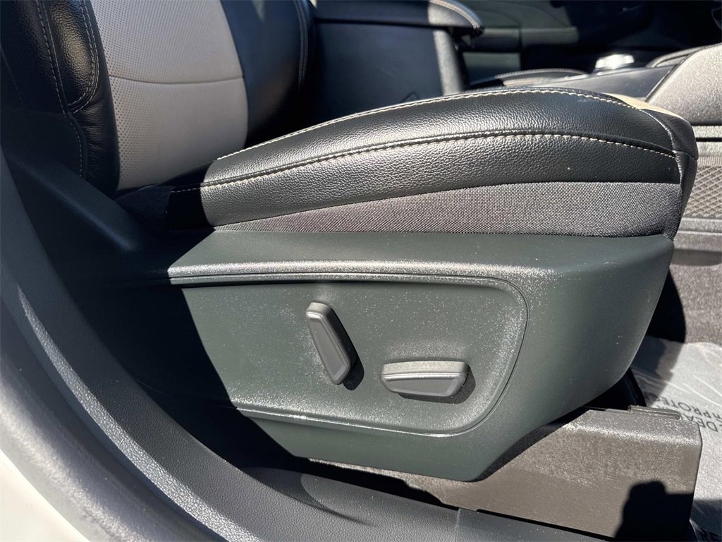 Used 2022 Ford Escape Titanium w/ Titanium Elite Package image 29