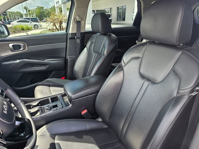 Used 2023 Kia Sorento X-Line EX image 17