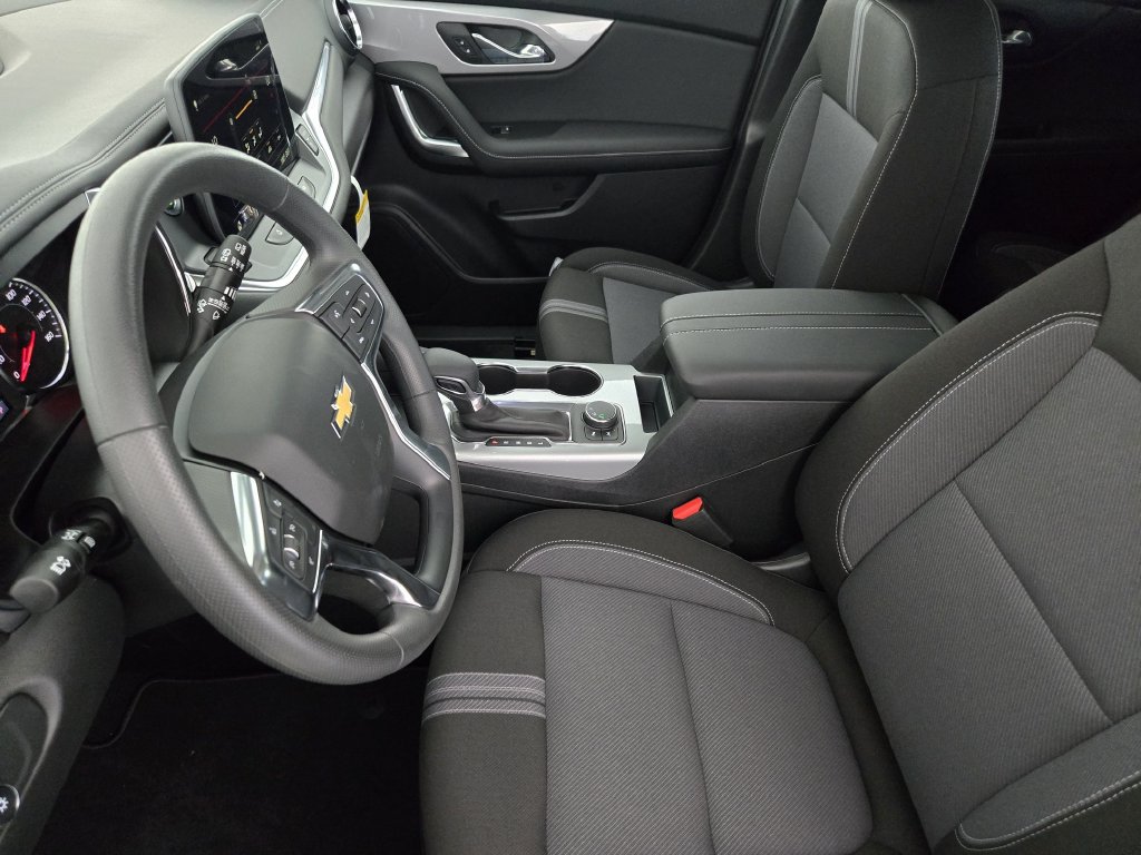New 2026 Chevrolet Blazer LT w/ Midnight/Sport Edition FWD image 15