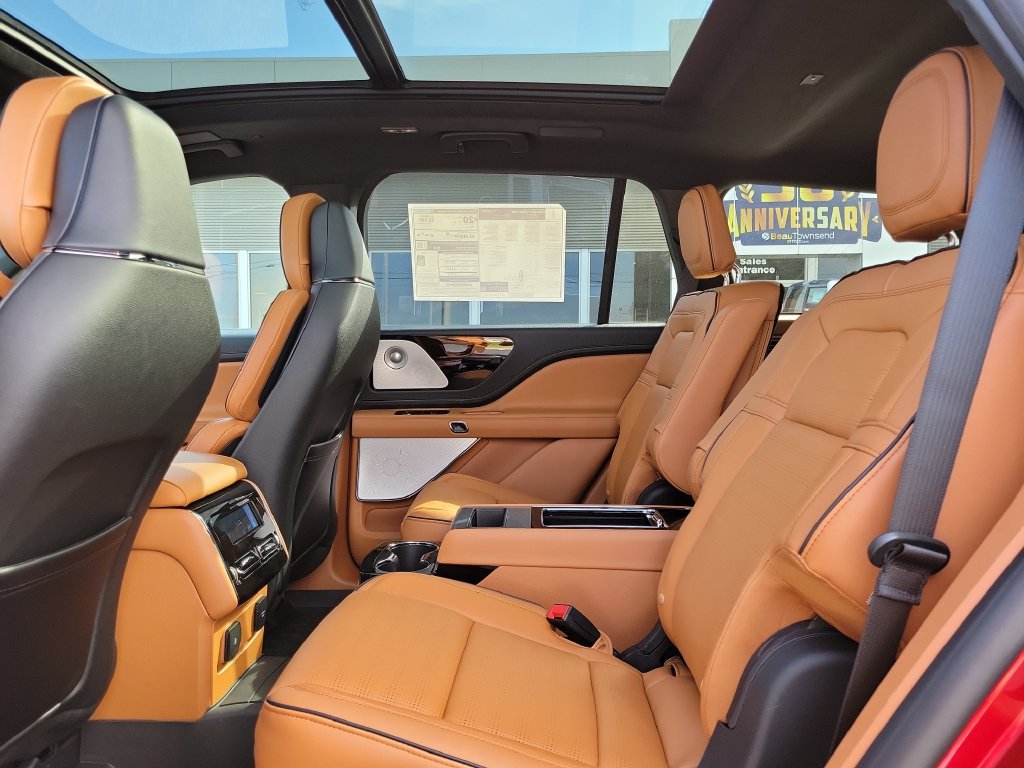 New 2027 Lincoln Aviator Black Label w/ Dynamic Handling Package AWD/4WD image 14