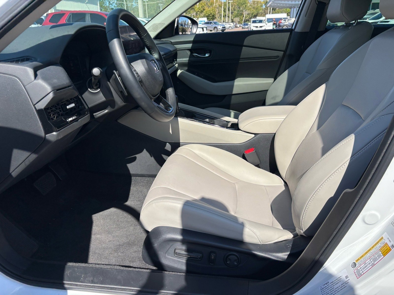 Certified 2025 Honda Accord EX-L image 10