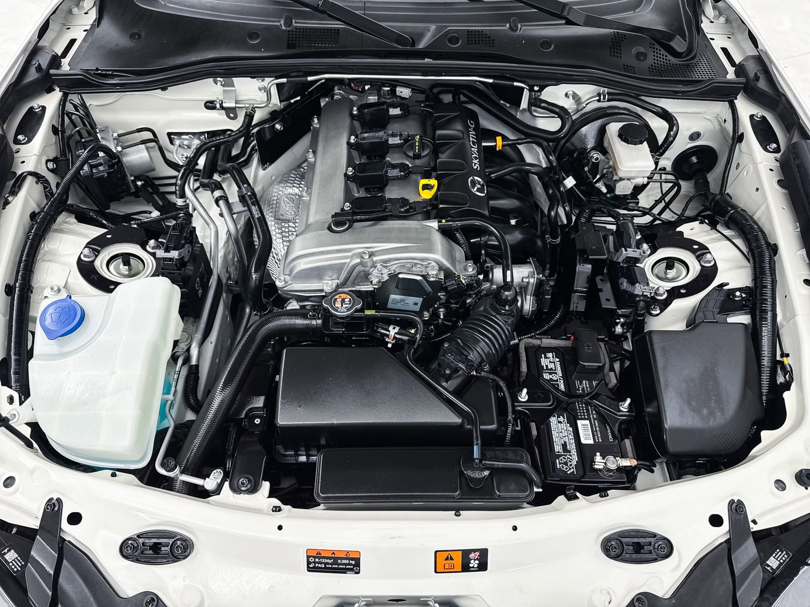 Used 2023 MAZDA MX-5 Miata Grand Touring w/ Weather Package image 11