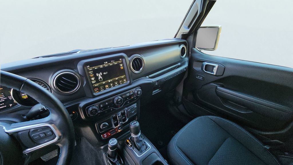 Used 2022 Jeep Wrangler Unlimited Rubicon 4xe w/ Steel Bumper Group image 17