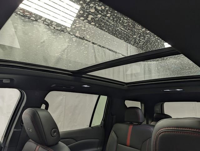 New 2026 Chevrolet Traverse RS image 14