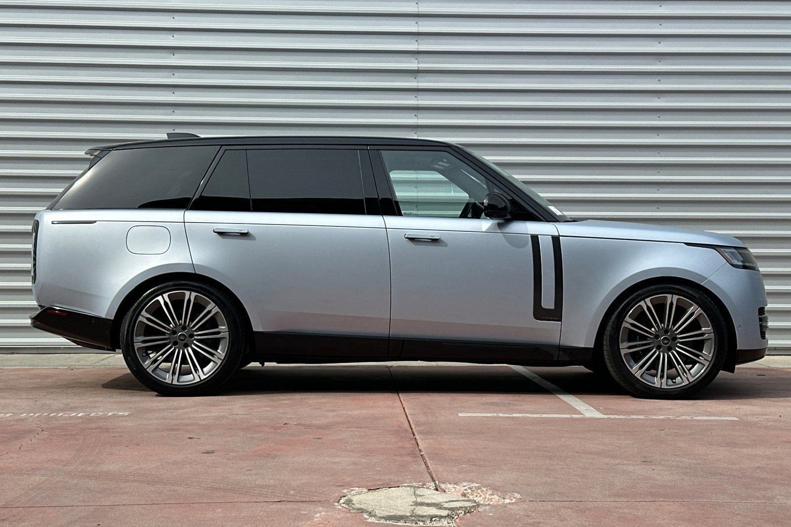 Used 2025 Land Rover Range Rover Long Wheelbase Autobiography AWD/4WD image 6