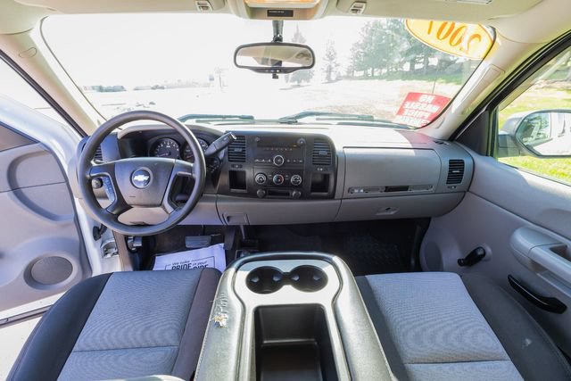 Used 2007 Chevrolet Silverado 1500 W/T w/ Towing Package AWD/4WD image 14