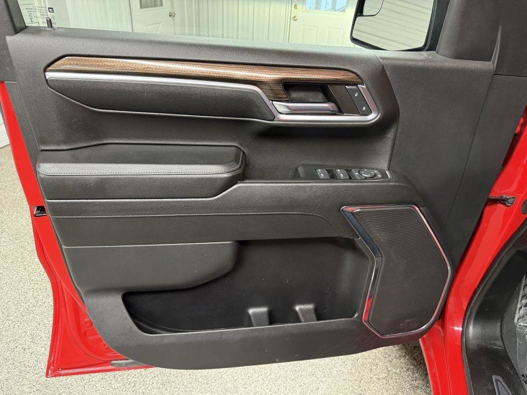 Used 2024 Chevrolet Silverado 1500 LT w/ Z71 Off-Road Package image 25