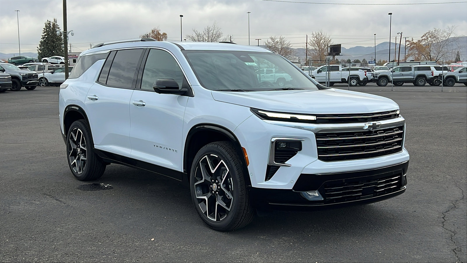 New 2026 Chevrolet Traverse High Country w/ LPO, Floor Liner Package image 3