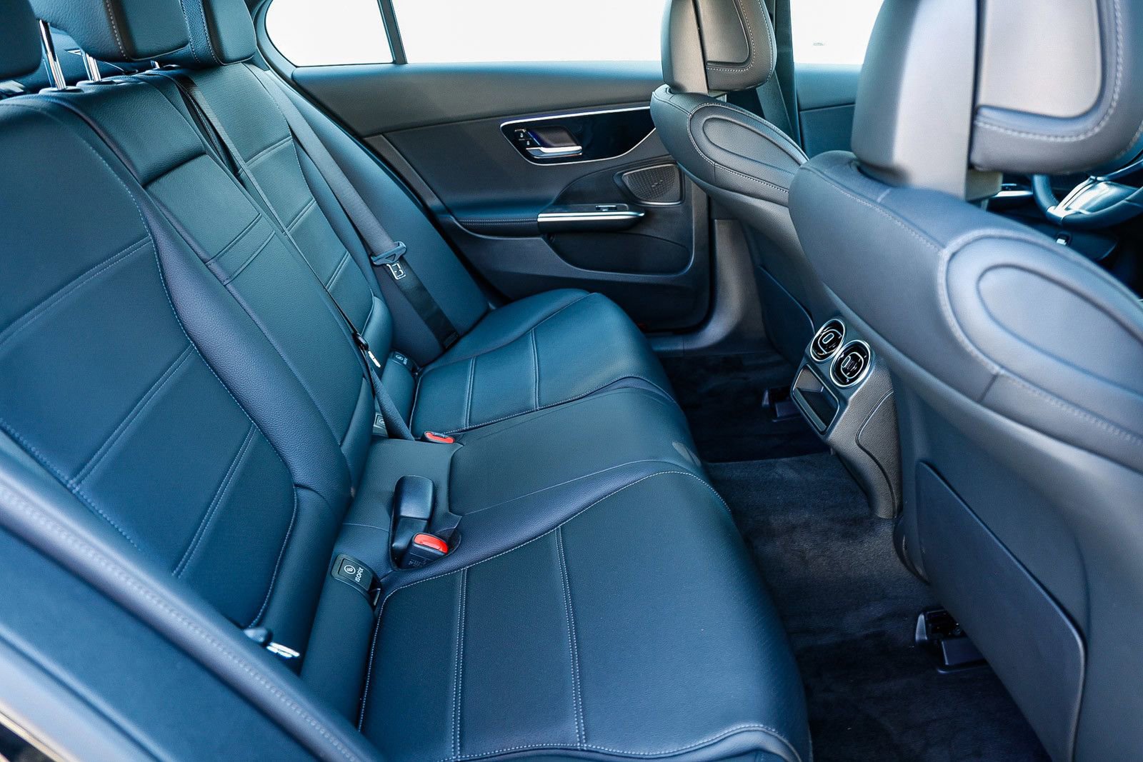 New 2026 Mercedes-Benz C 300 Sedan image 18