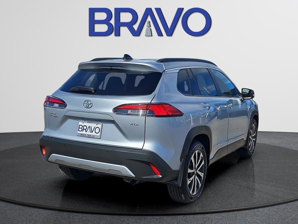 Used 2025 Toyota Corolla Cross XLE image 4