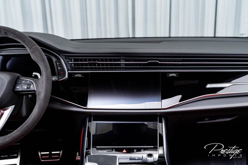 Used 2025 Audi RS Q8 performance image 39