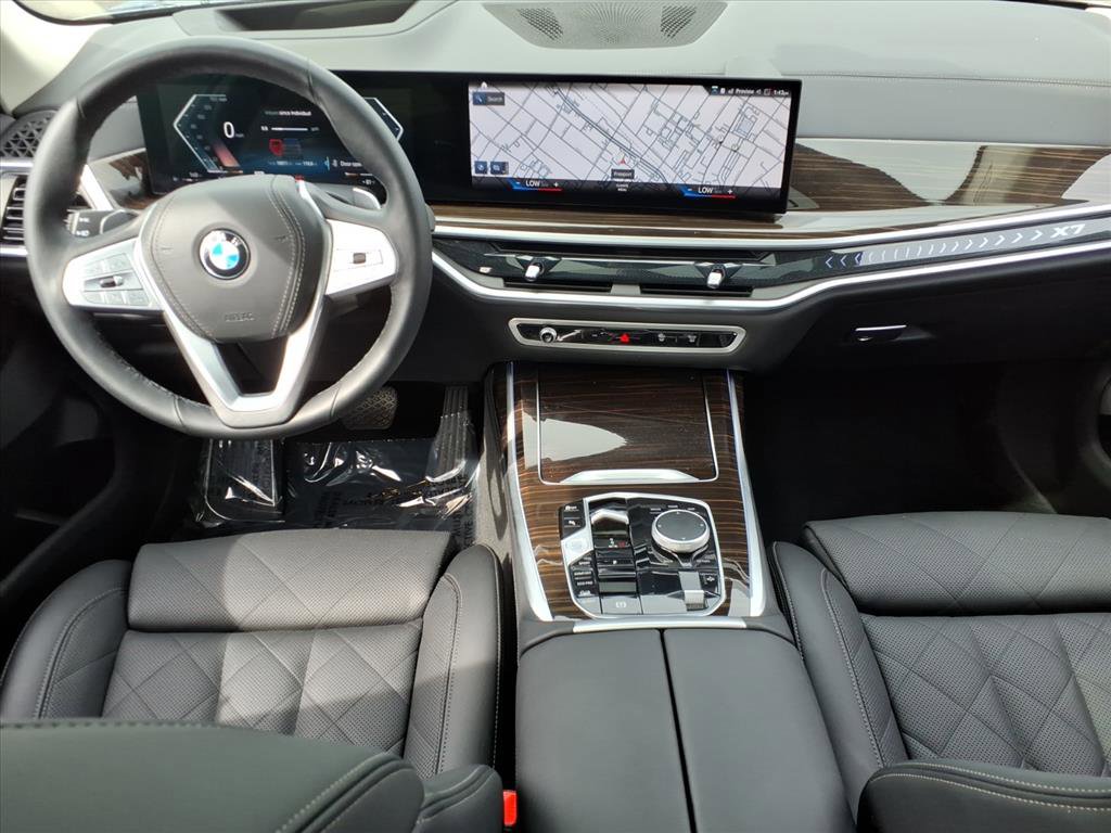Used 2023 BMW X7 xDrive40i w/ Parking Assistance Package image 23