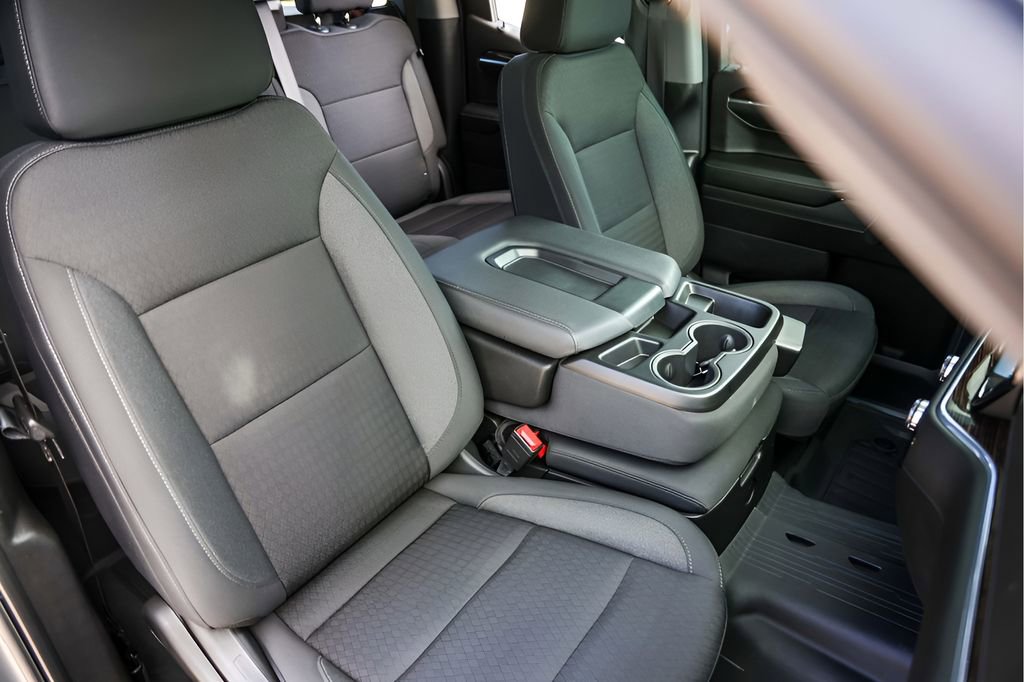 Used 2024 GMC Sierra 1500 Elevation image 32