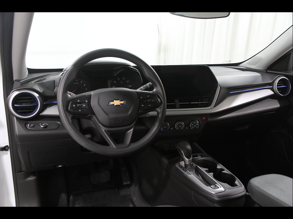 Certified 2024 Chevrolet Trax LS w/ LS Convenience Package FWD image 6