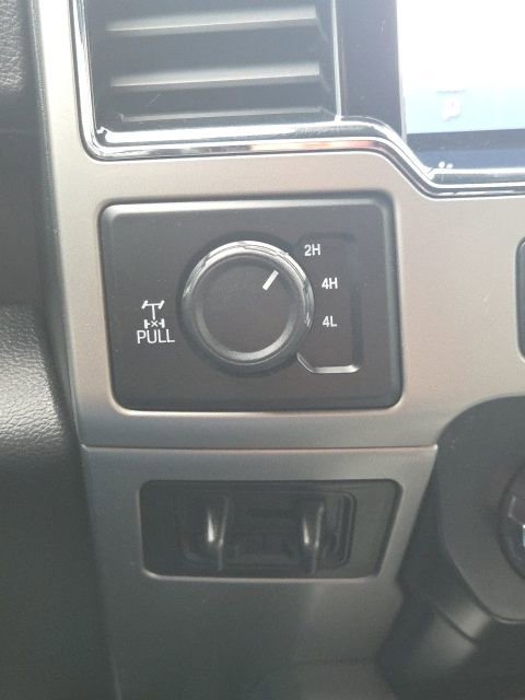 Certified 2022 Ford F250 Lariat w/ Chrome Package image 33