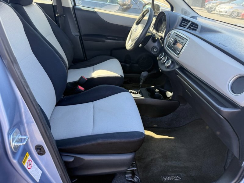 Used 2013 Toyota Yaris LE FWD image 18