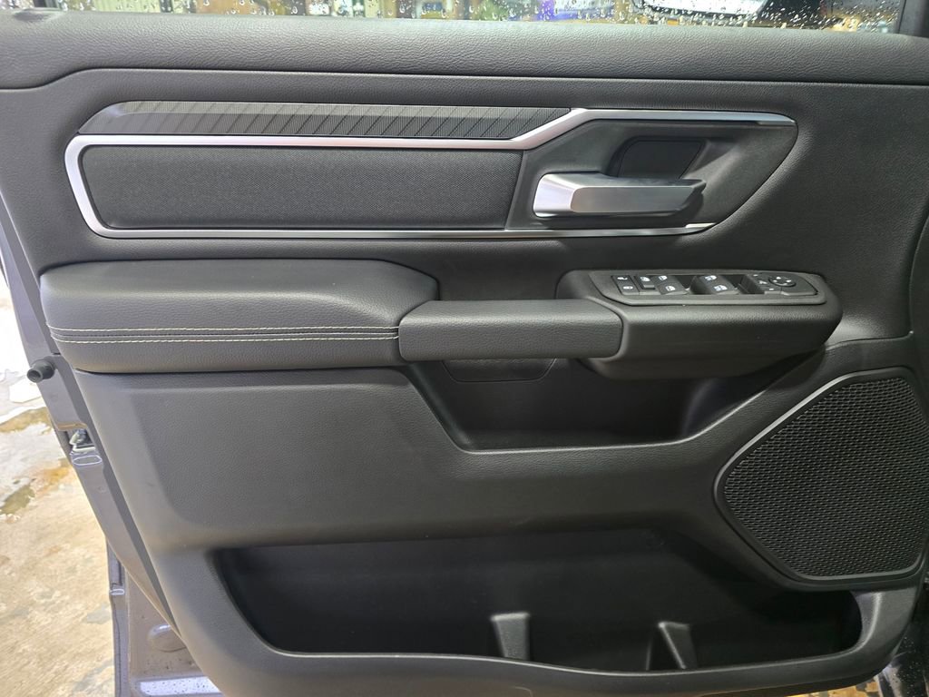 New 2026 RAM 1500 4x4 Crew Cab image 35