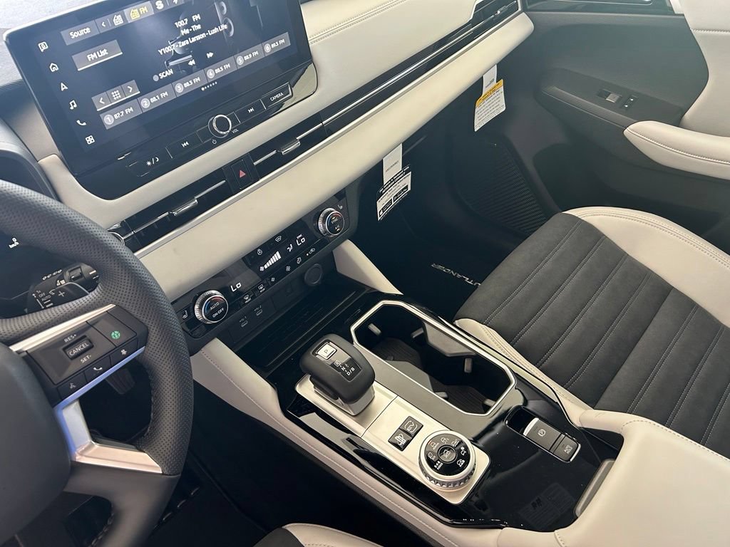 New 2026 Mitsubishi Outlander SE AWD/4WD image 50