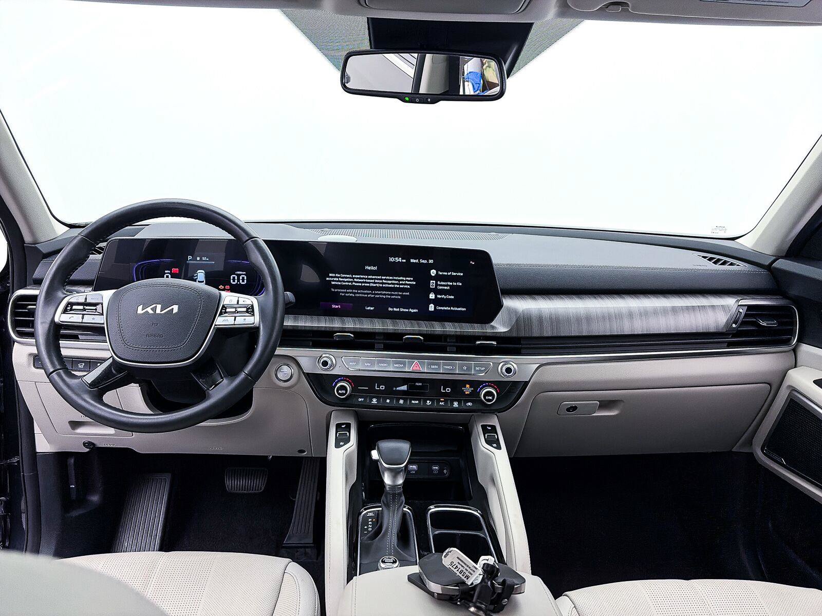 Used 2025 Kia Telluride EX w/ EX Captain's Chair Package FWD image 21