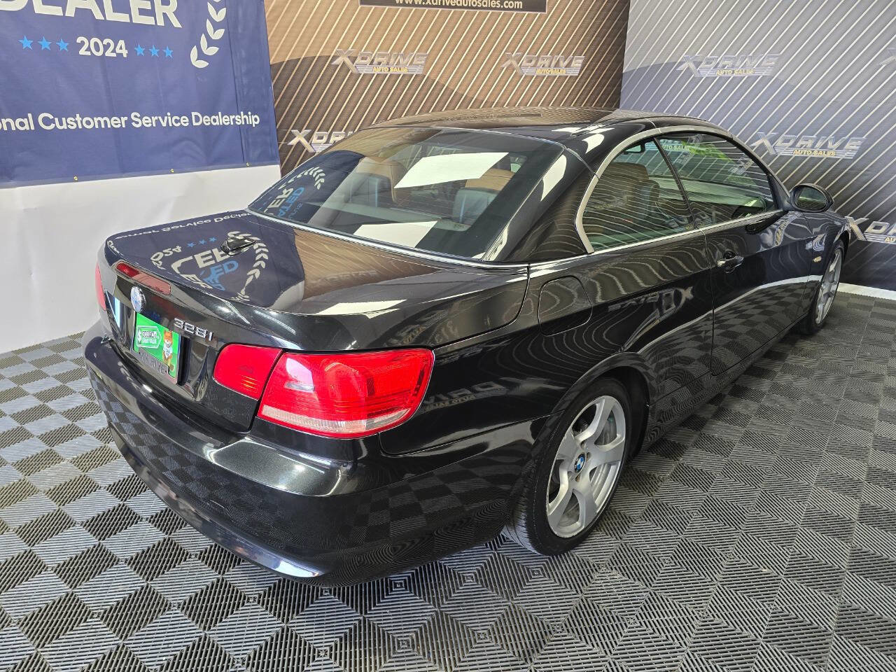 Used 2009 BMW 328i Convertible image 25
