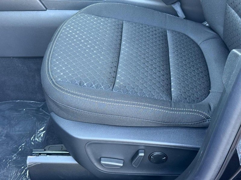 New 2025 Ford Escape Active w/ Active Premium Tech Pack image 18