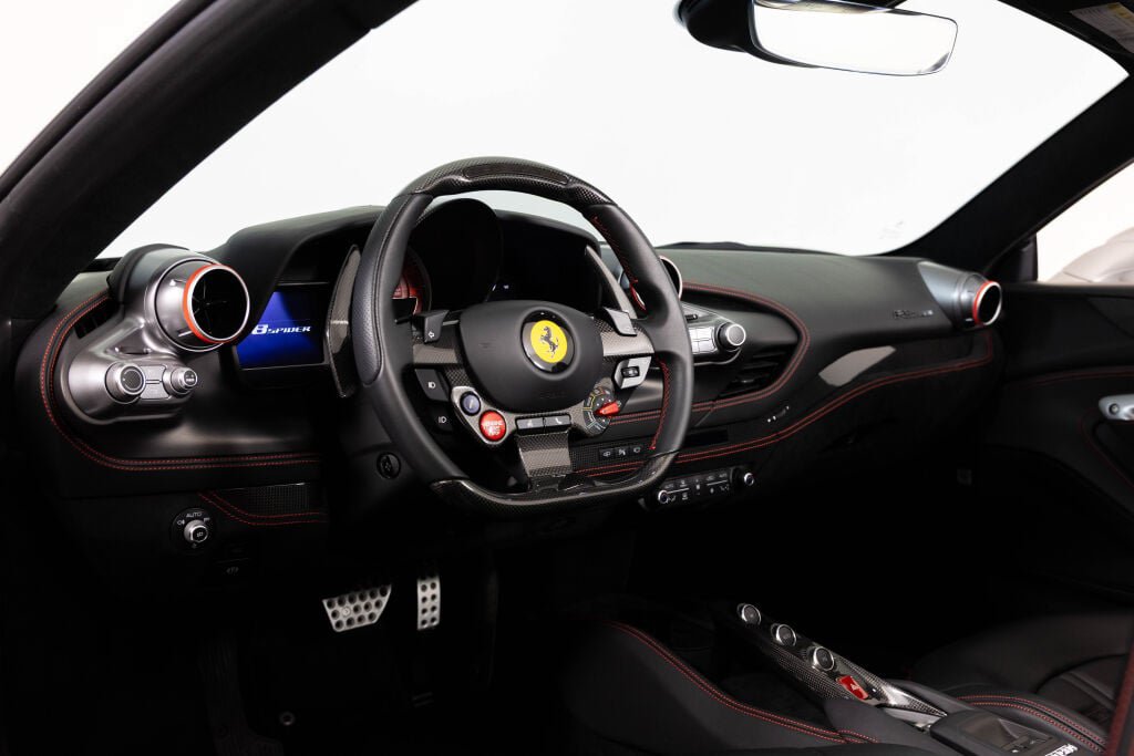 Used 2022 Ferrari F8 Tributo RWD image 4