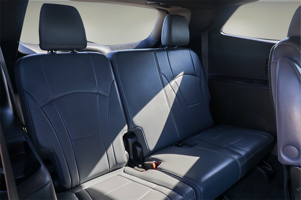 Used 2024 Buick Enclave Premium image 11