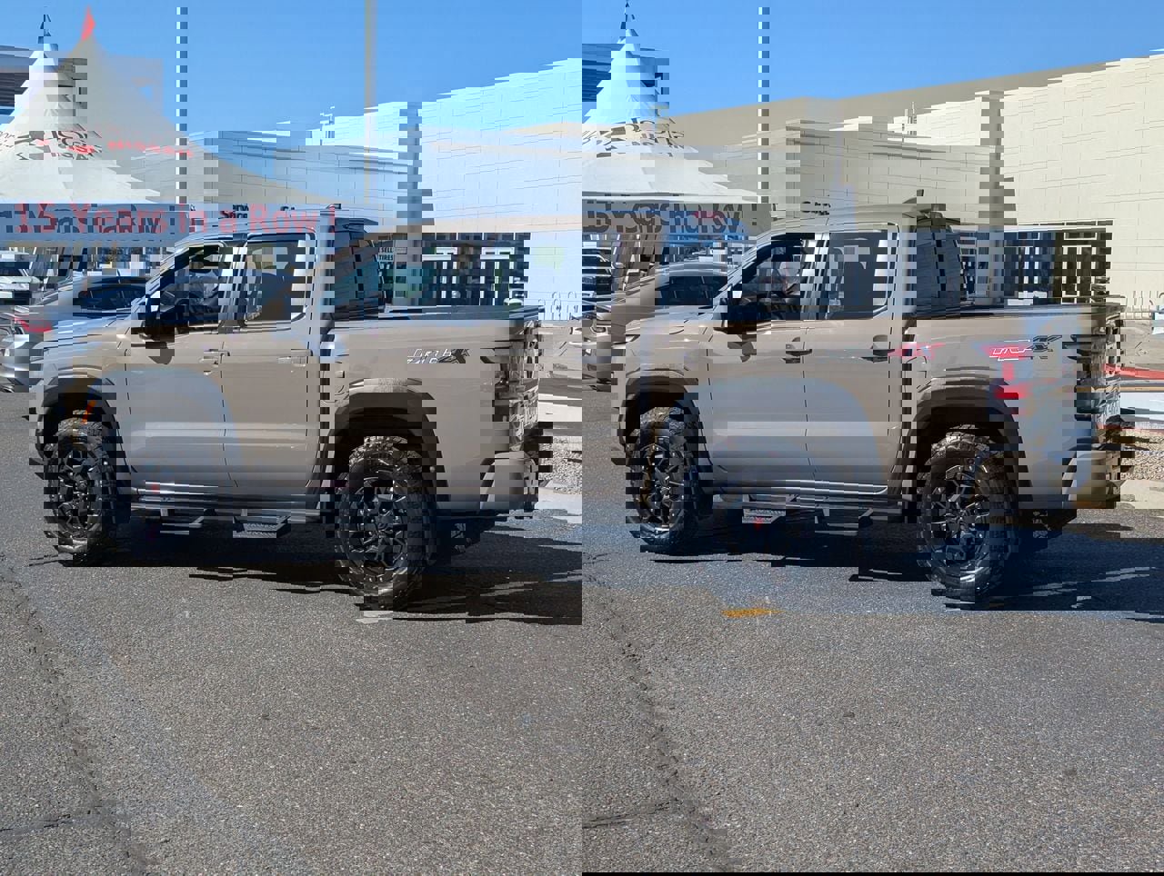 Certified 2022 Nissan Frontier PRO-4X w/ Pro-4X Premium Package AWD/4WD image 5