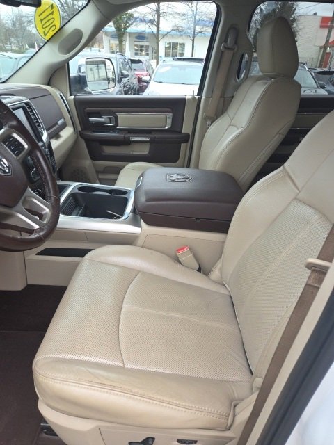 Used 2017 RAM 1500 Laramie w/ Convenience Group image 4