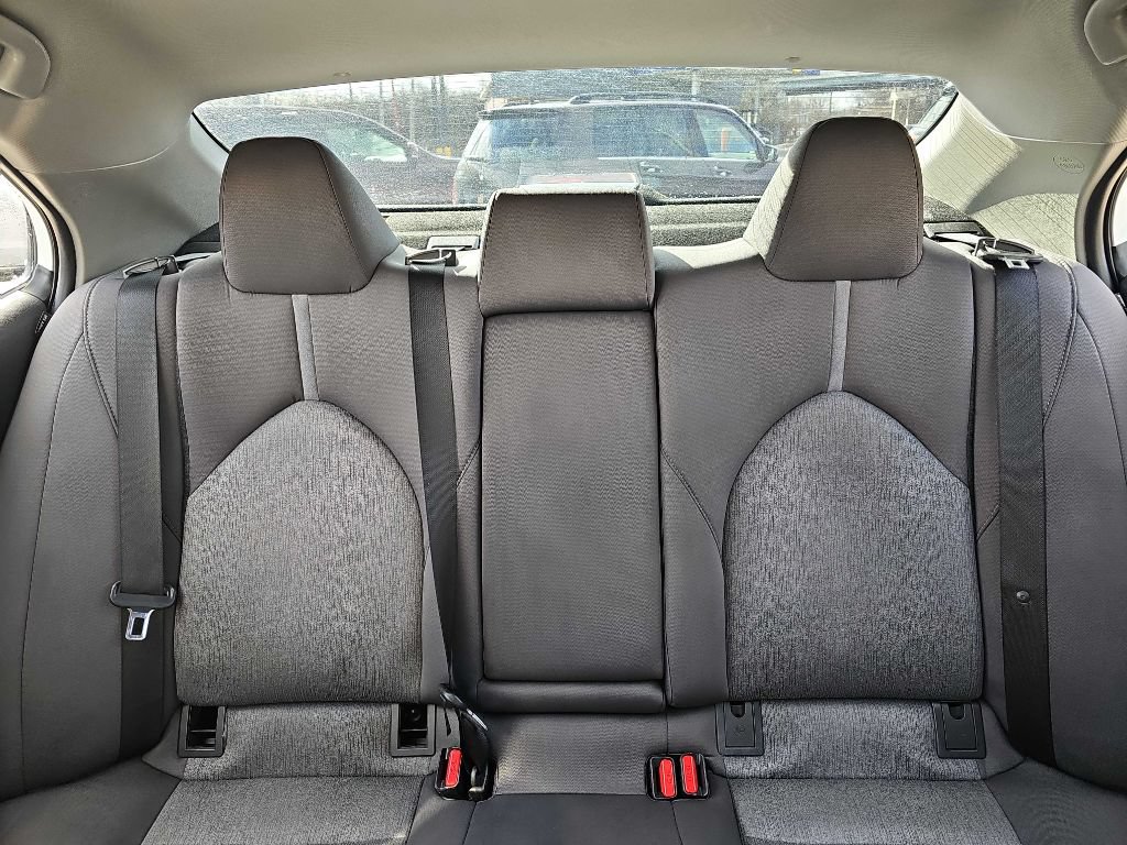 Used 2021 Toyota Camry LE FWD image 30