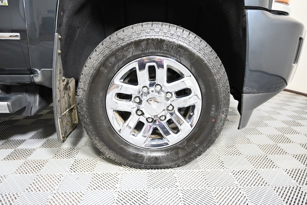 Used 2019 Chevrolet Silverado 3500 High Country w/ Duramax Plus Package image 16