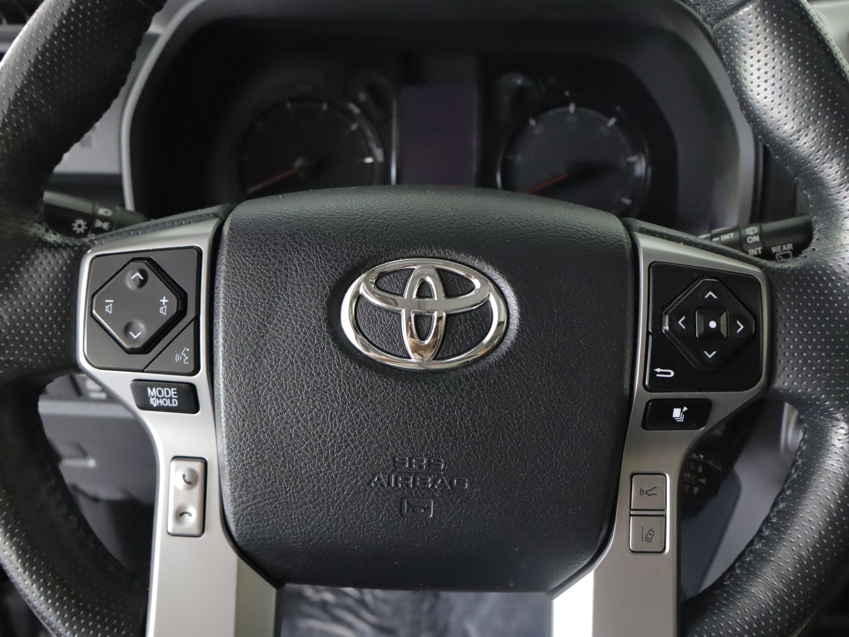 Used 2023 Toyota 4Runner SR5 Premium w/ Moonroof Package AWD/4WD image 16