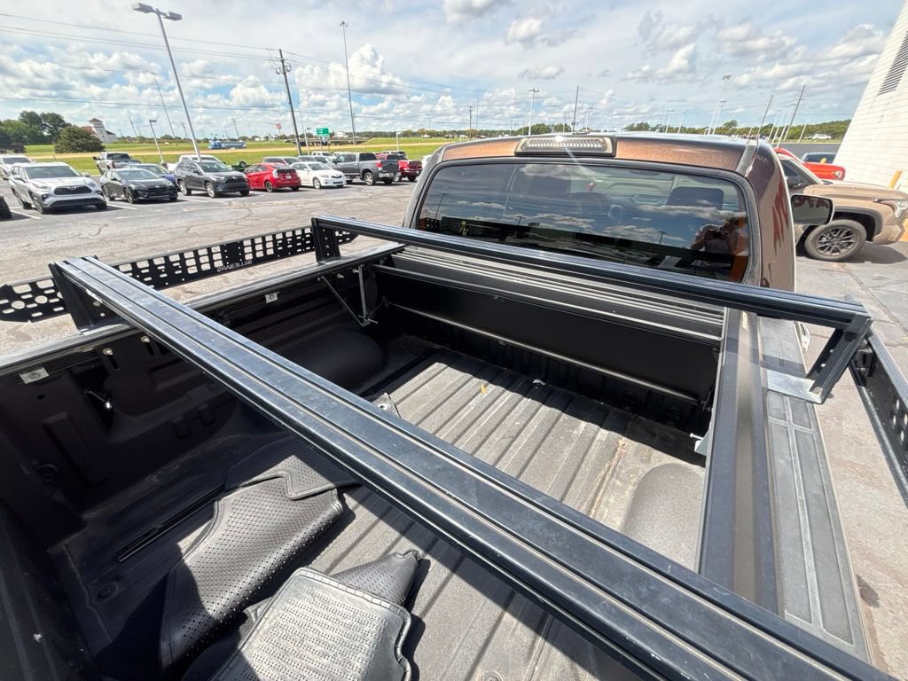 Used 2020 Toyota Tundra Platinum AWD/4WD image 35