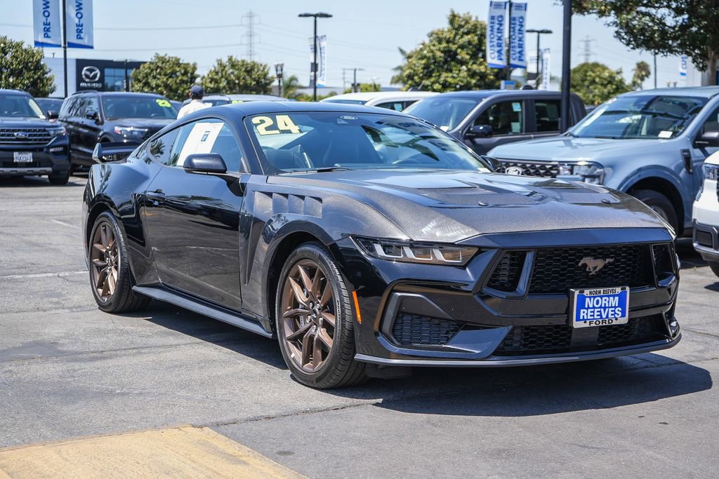 Used 2024 Ford Mustang GT Premium RWD image 3
