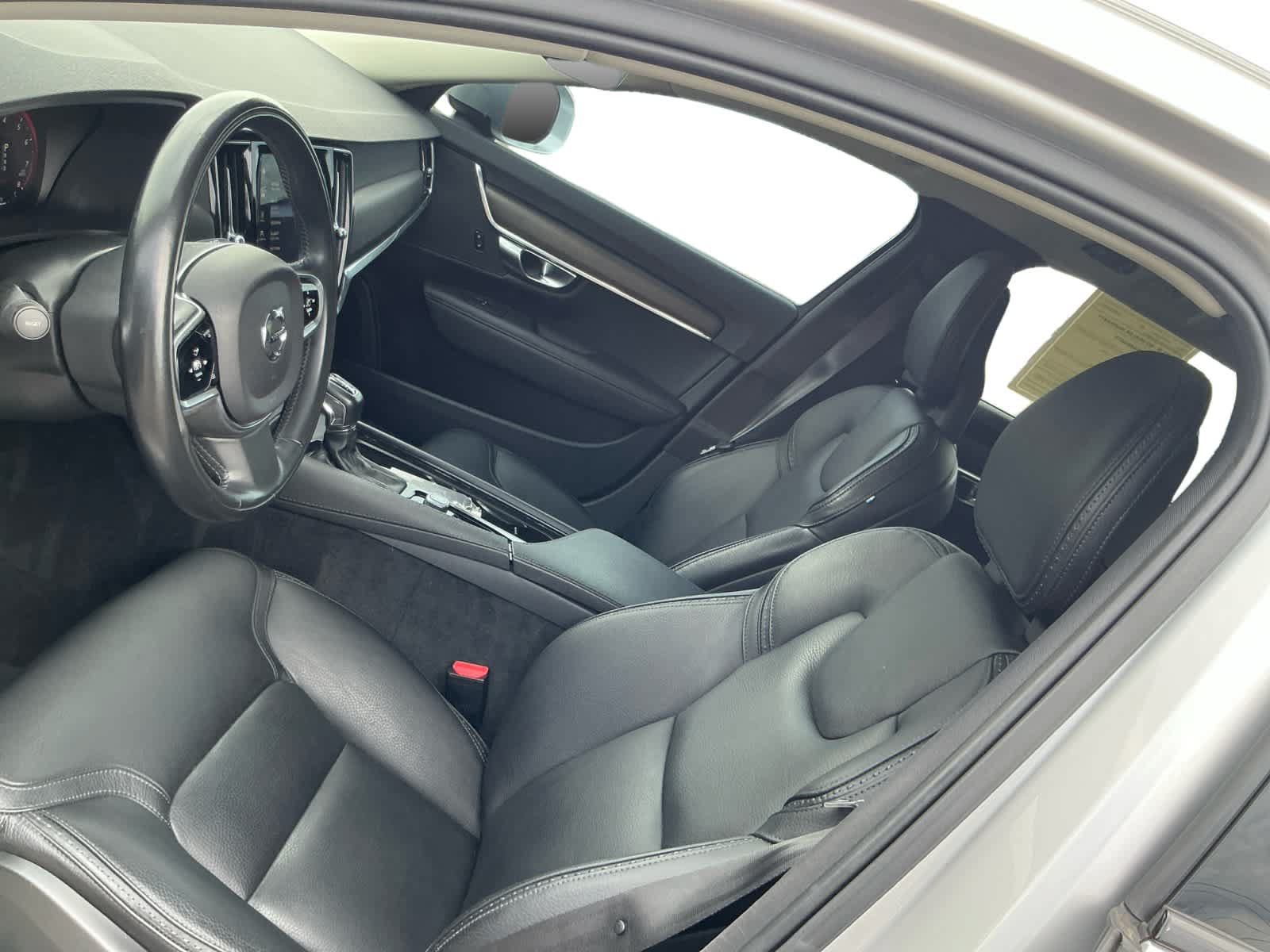 Used 2018 Volvo V90 T5 Cross Country w/ Convenience Package AWD/4WD image 9