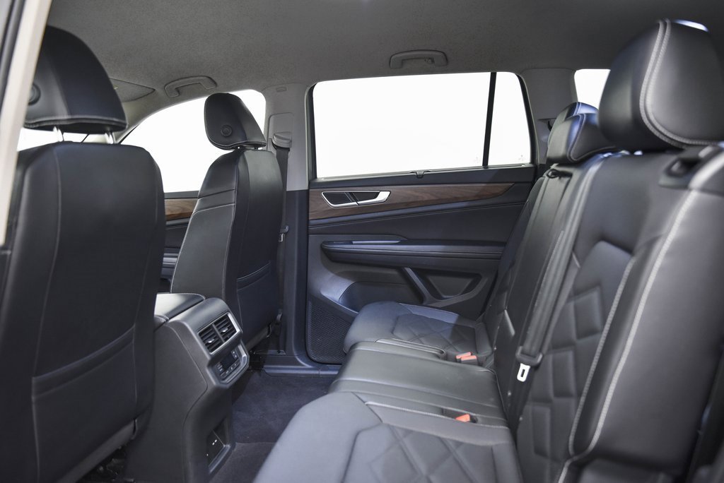 Used 2024 Volkswagen Atlas SE image 12