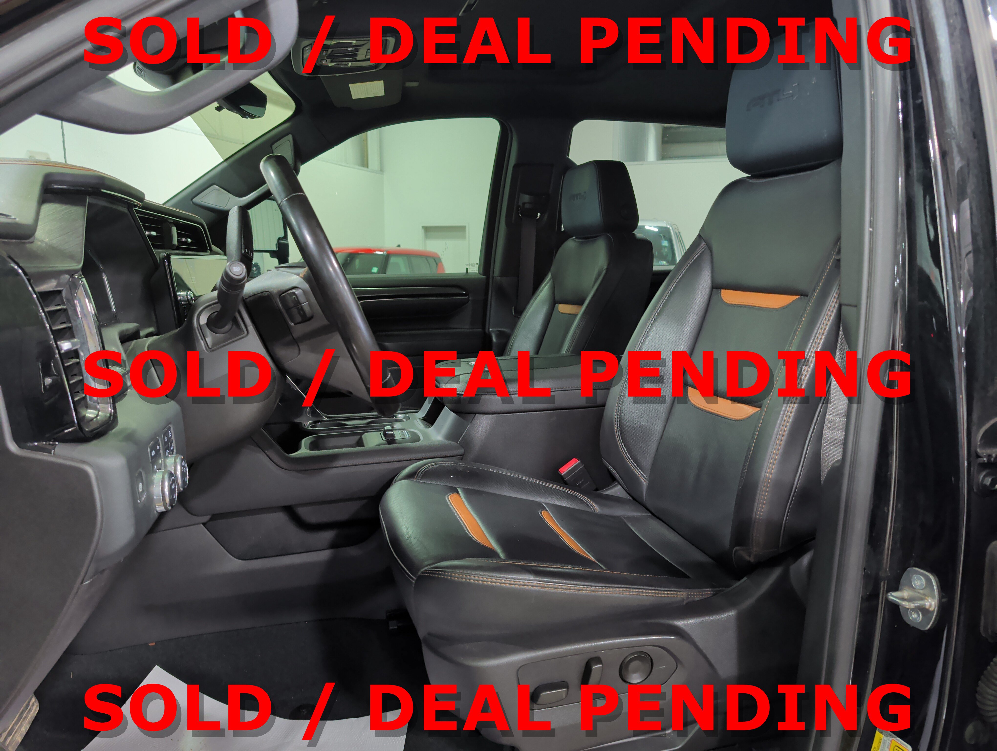 Used 2024 GMC Sierra 2500 AT4 w/ AT4 Premium Plus Package AWD/4WD image 7