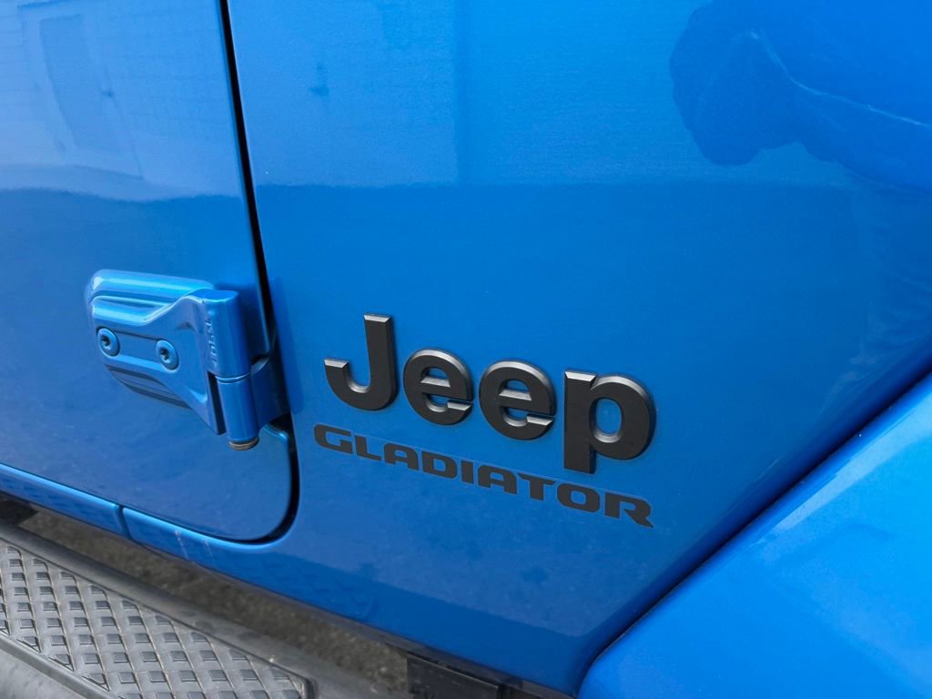 Used 2022 Jeep Gladiator Sport AWD/4WD image 10