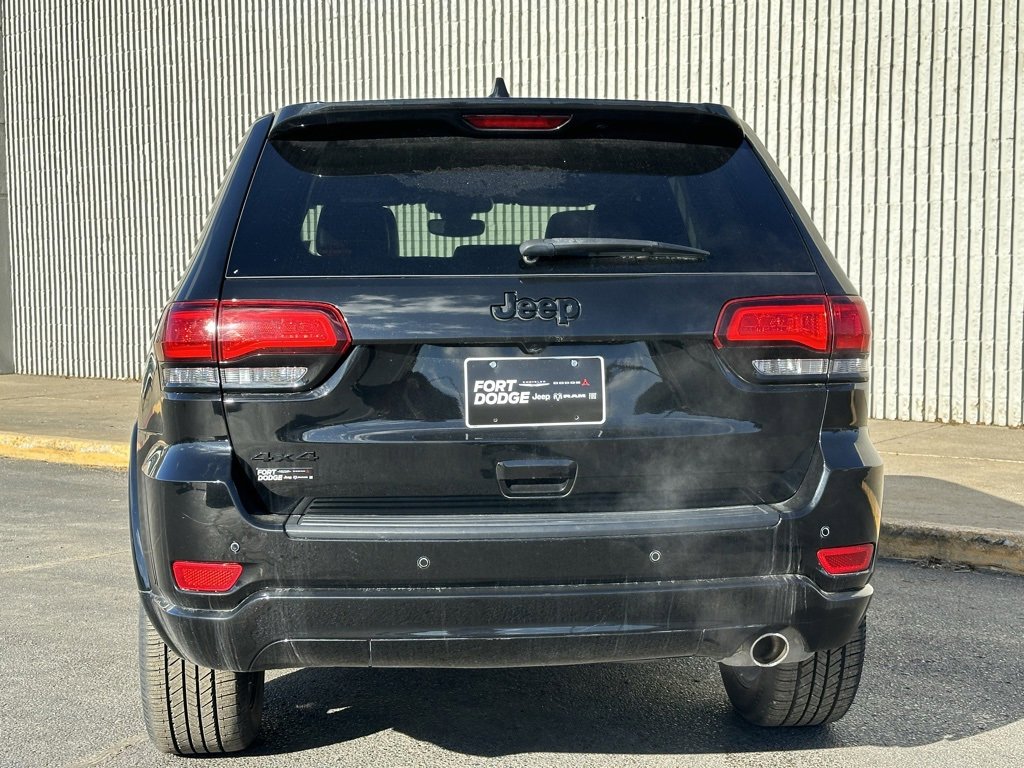 Used 2022 Jeep Grand Cherokee Laredo X image 4