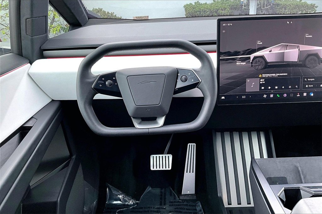 Used 2024 Tesla Cybertruck AWD Crew Cab image 9