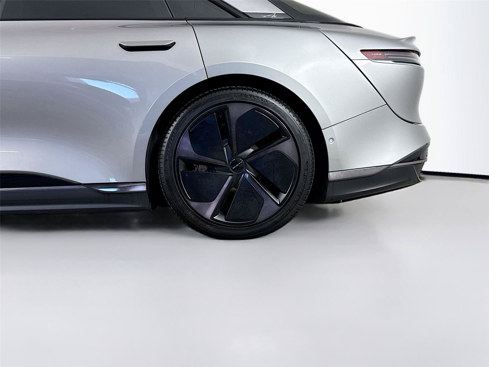 Used 2025 Lucid Air Pure RWD image 14