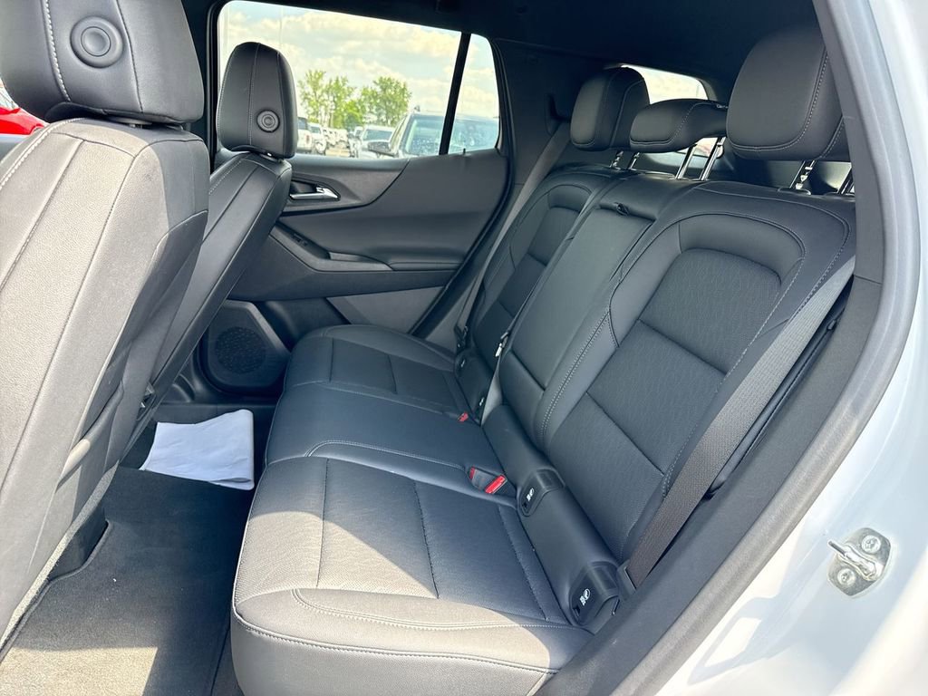 Used 2025 Chevrolet Equinox LT w/ Convenience Package II FWD image 23