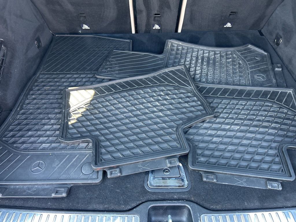 Used 2018 Mercedes-Benz GLC 300 4MATIC image 29