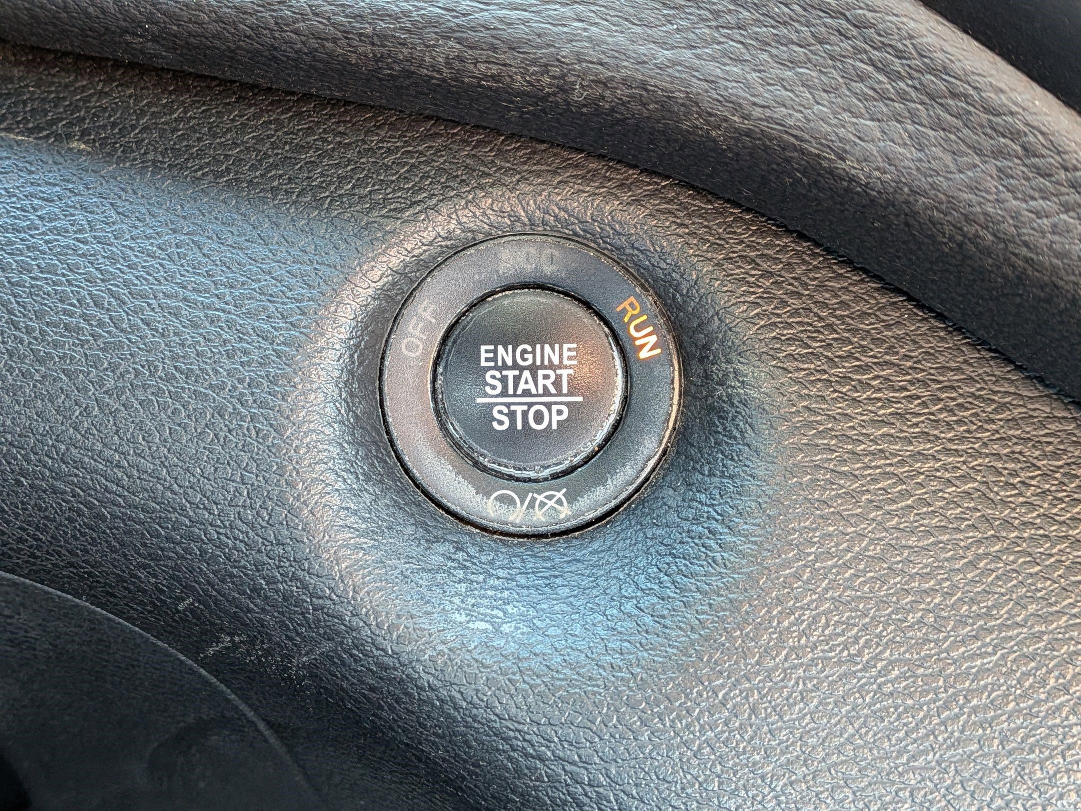 Used 2020 Jeep Cherokee Latitude Plus w/ Cold Weather Group image 26